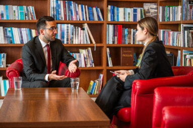 Fico ťahá Slovensko gréckou cestou, zhoršený rating je dôkazom zlyhania vlády