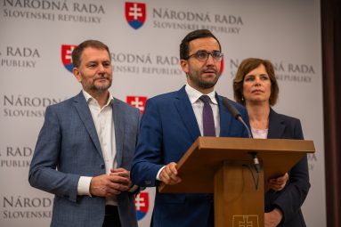 Migaľ vydiera Fica a pripravuje ďalší utajený megakšeft za 93 miliónov eur. Podávame trestné oznámenie